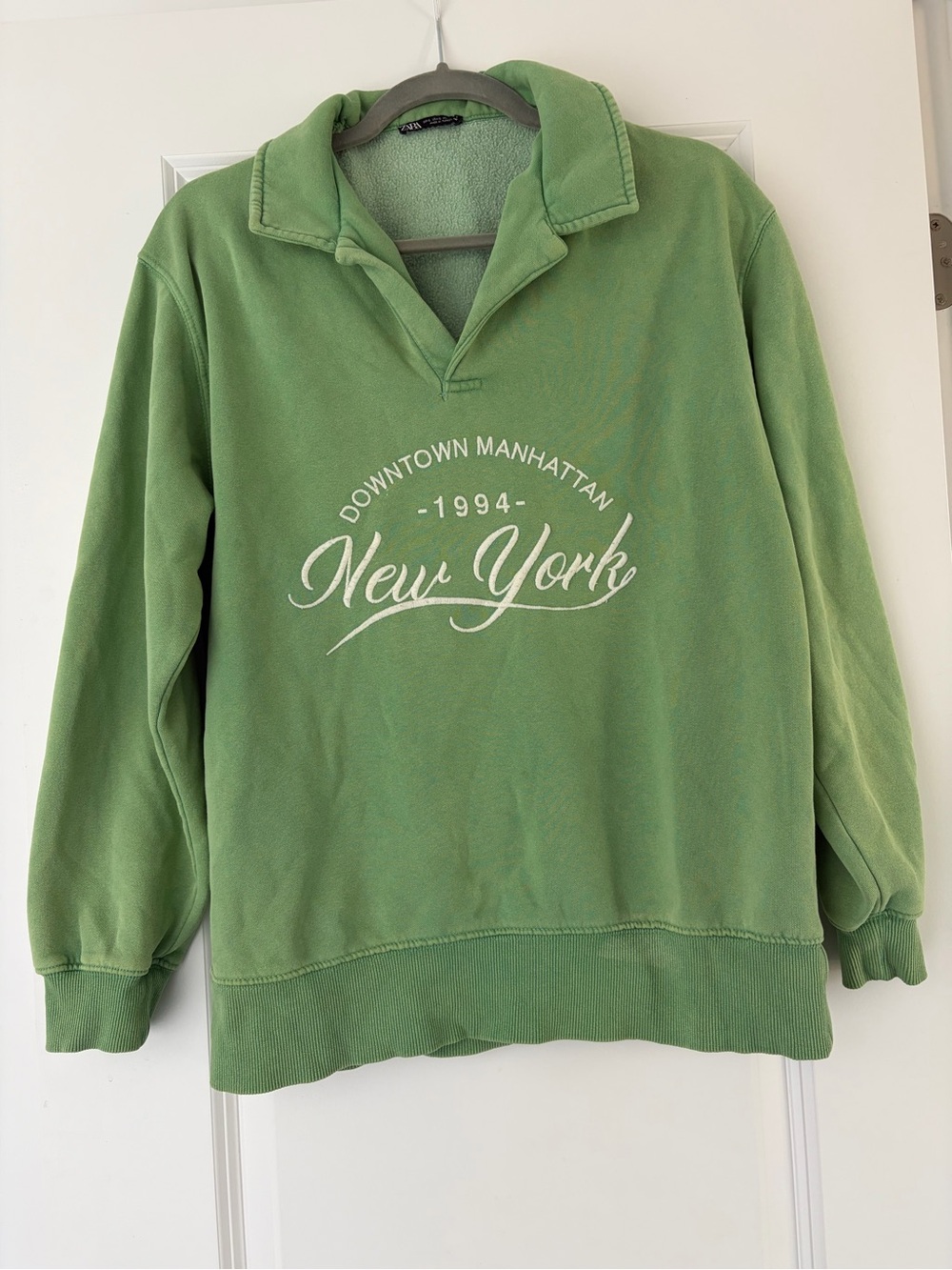 Zara Graphic Pullover Sweatshirt - Green